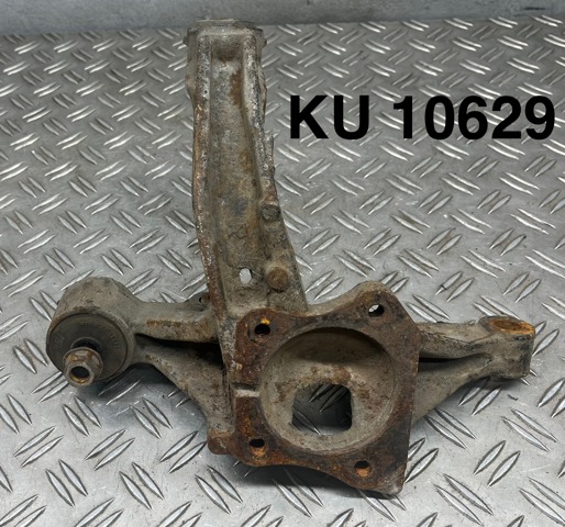 Кулак поворотний правий 4230406100 TOYOTA