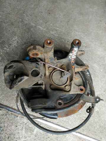 Цапфа поворотна права 4230442020 TOYOTA