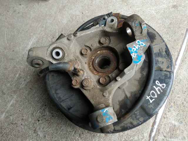 Цапфа права 430183JA0A NISSAN