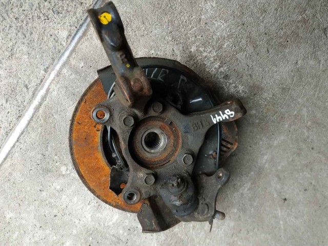 Цапфа передні праві 4321102171 TOYOTA