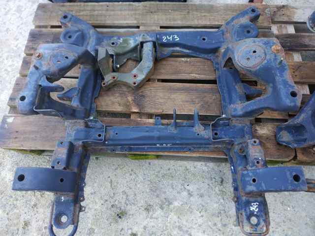 Підрамник передньої підвіски 4580065J00 SUZUKI