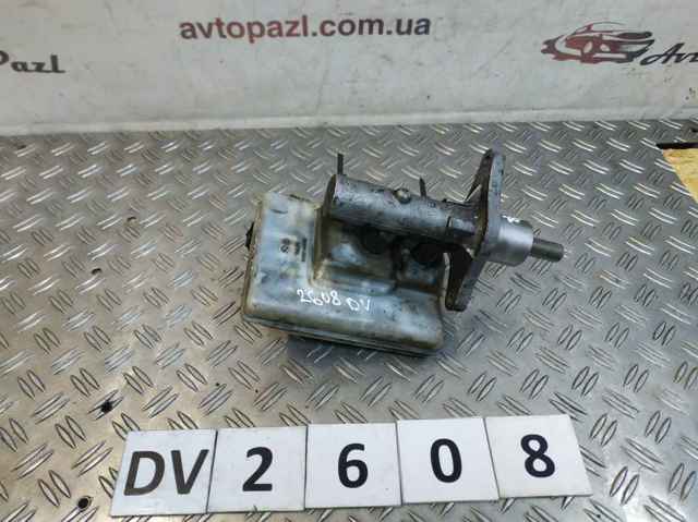 Циліндр головний гальма (Гідротормоз) 460110032R RENAULT