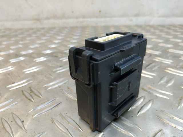 Система електронного керування АБС 476A04BB0B NISSAN