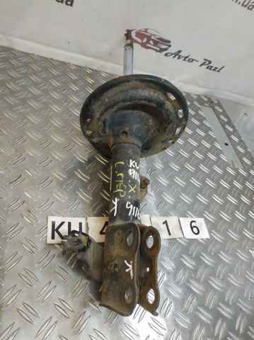 Амортизатор передній Toyota Camry VII