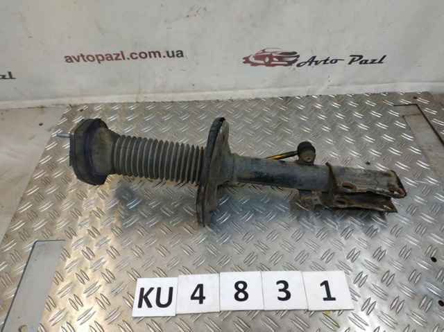 Стійка задня, ліва 4854007110 TOYOTA