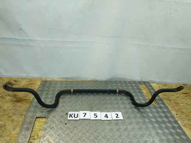 Стабілізатор передньої підвіски Тойота Камрі VI