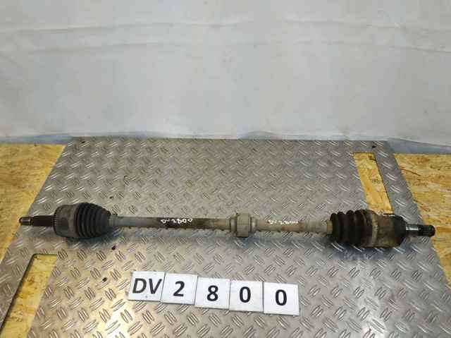 Піввісь передня, права 495001G051 HYUNDAI