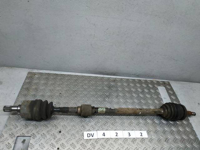 Привід передній правий 495003K160 HYUNDAI