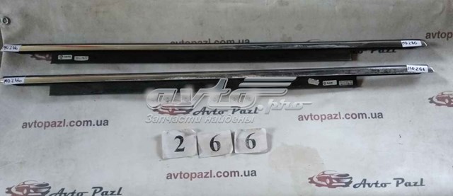 Молдинг опускного скла двері задньої, лівої 4G0853763 VAG