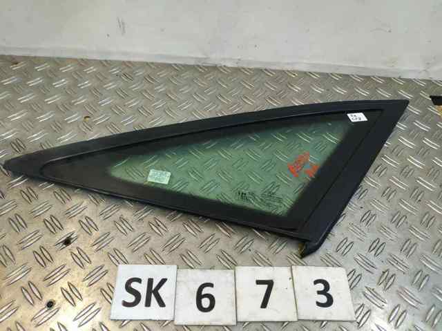 Скло кузова/багажного відсіку, праве 4G5845300F VAG