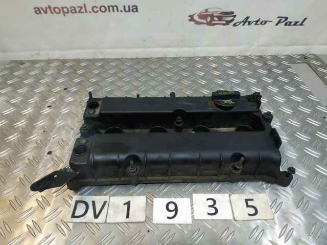 Кришка клапанів 4M5Z6582E FORD