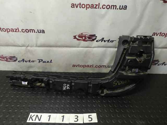 Кронштейн бампера заднього, правий 51127239884 BMW