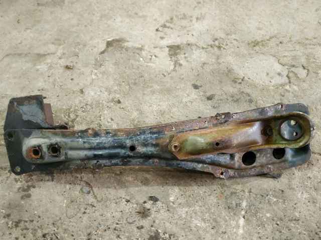 Балка кріплення двигуна 5120405022 TOYOTA