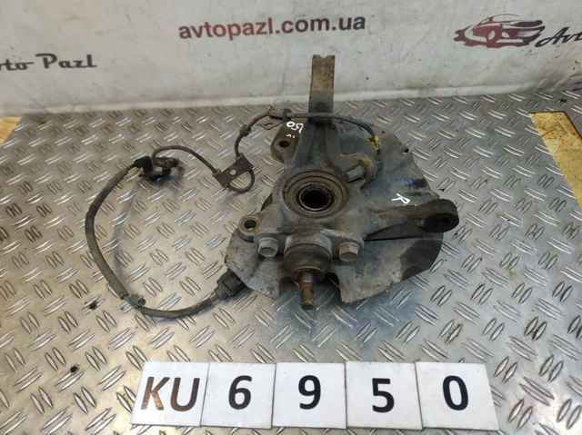 Цапфа - поворотний кулак передній, правий 517161E100 HYUNDAI