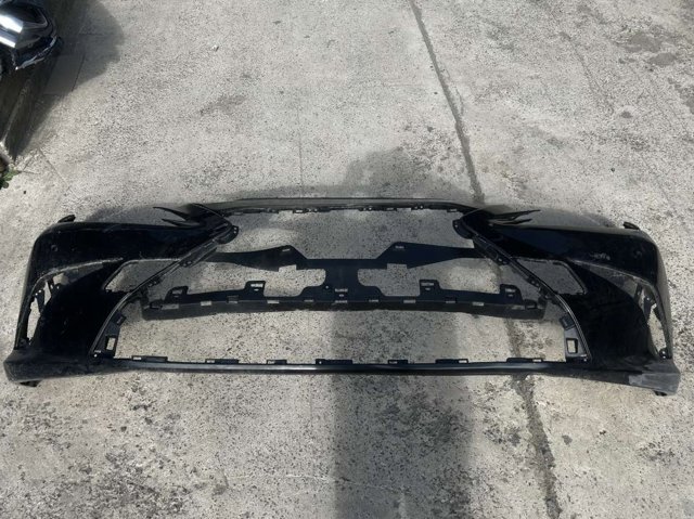 Бампер на авто 521193T958 TOYOTA