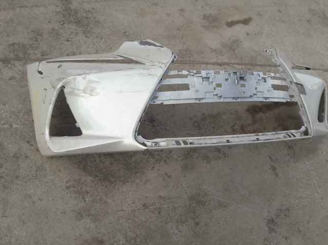 Буфер (бампер) передній 5211953A00 TOYOTA