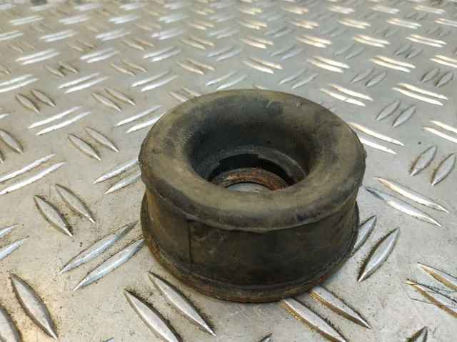 Сайлентблок переднього підрамника 522130E010 TOYOTA
