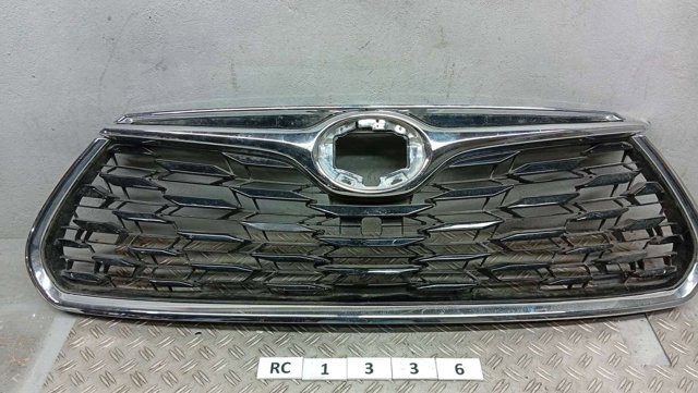 Решітка радіатора 531010E330 TOYOTA