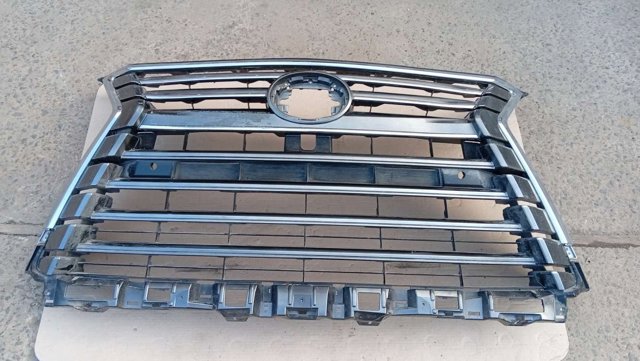 Решітка Lexus LX 570