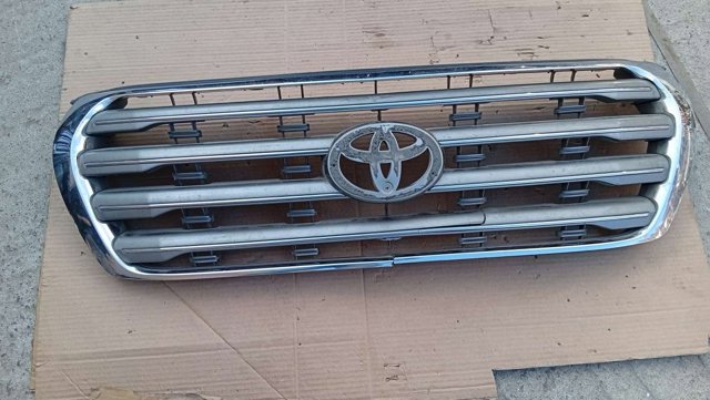 Решітка радіатора 5310160580 TOYOTA