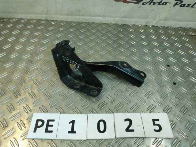 Петля капота, права 5341060190 TOYOTA