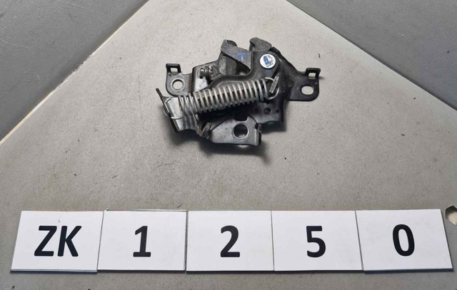 Замок капота 5351047090 TOYOTA