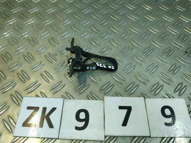 Стояк-гак замка капота 5355048030 TOYOTA