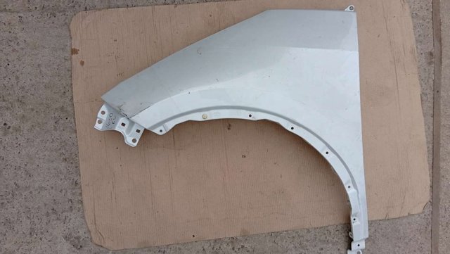 Ліве переднє крило 53812F4050 TOYOTA