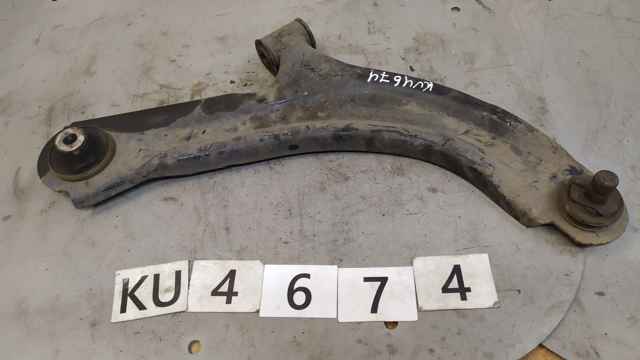 Правий важіль передній нижній підвіски 54500BC41A NISSAN