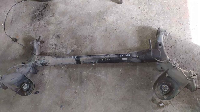 Балка задньої підвіски поперечна 551001R000 HYUNDAI