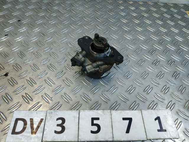 Насос вакуумний 55268636 FIAT