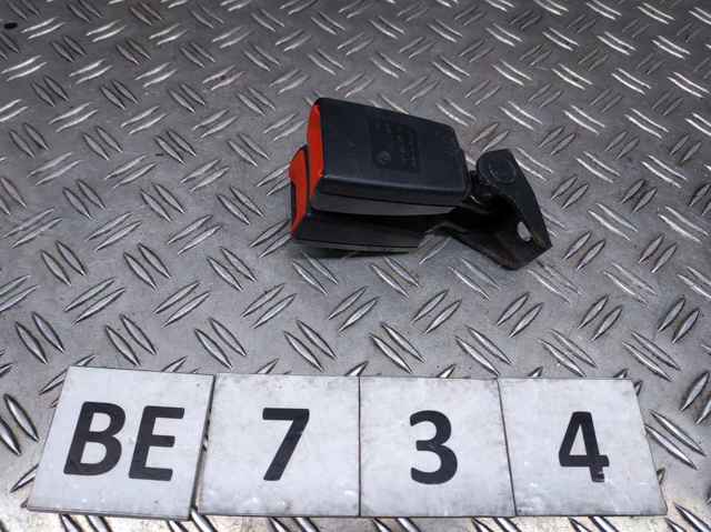 Важіль фіксатор ременя безпеки задній лівий 561857739QVZ VAG