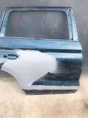 Двері пасажирські задні праві 565833056 VAG