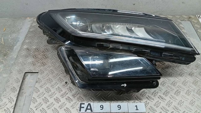 Фара комбінована, передня 566941016H VAG