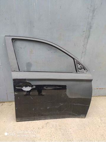 Пасажирські передні двері 5700B844 MITSUBISHI