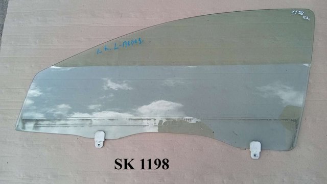 Скло передніх дверей, лівою 5706A045 MITSUBISHI