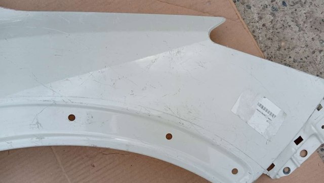 Переднє праве крило 57120FL0609P SUBARU