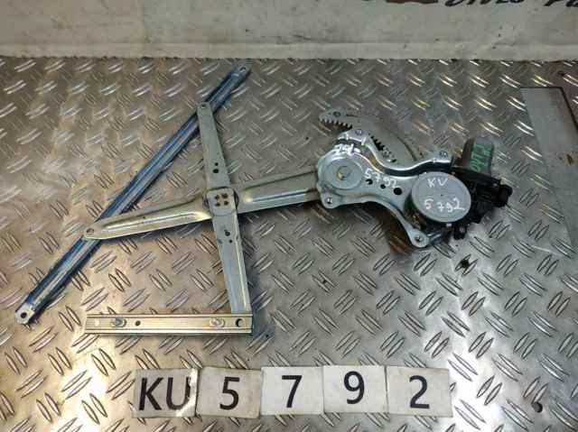 Двигун склопідіймача двері передньої, лівої 5713A385 MITSUBISHI