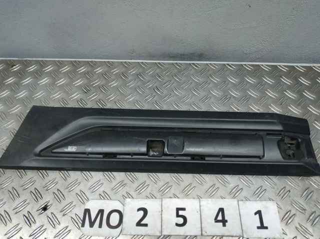 Накладка задніх дверей 5757A409 MITSUBISHI