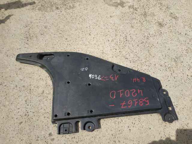 Кожух підлоги (кришки люків підлоги) 5816742010 TOYOTA