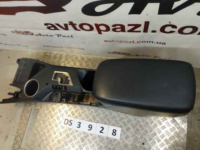 Консоль панелі приладів 5890142260C0 TOYOTA