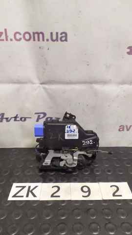 Замок водійських дверей 5J1837015A VAG