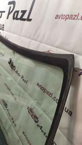 Автомобільне скло 6102B429 MITSUBISHI