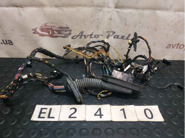 Джгут проводів передньої двері 61129252388 BMW