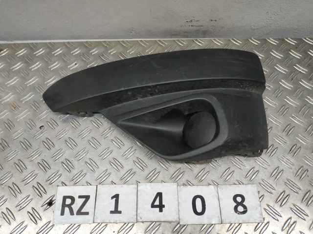 Решітка переднього бампера, ліва 620843221R RENAULT