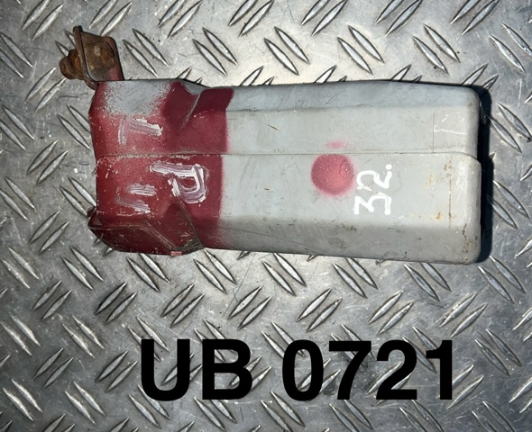Кронштейн кріплення бампера переднього лівий 622112J030 NISSAN