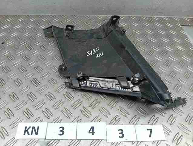 Кронштейн бампера переднього, правий 622526UA0A NISSAN