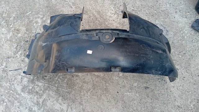 Підкрилок передній лівий 638412168R RENAULT