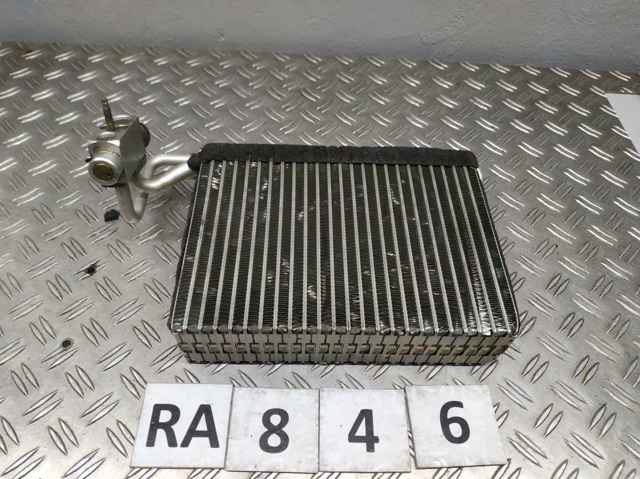 Охолоджувач повітря 64119135744 BMW