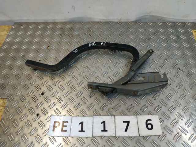 Петля багажника 6451006030 TOYOTA